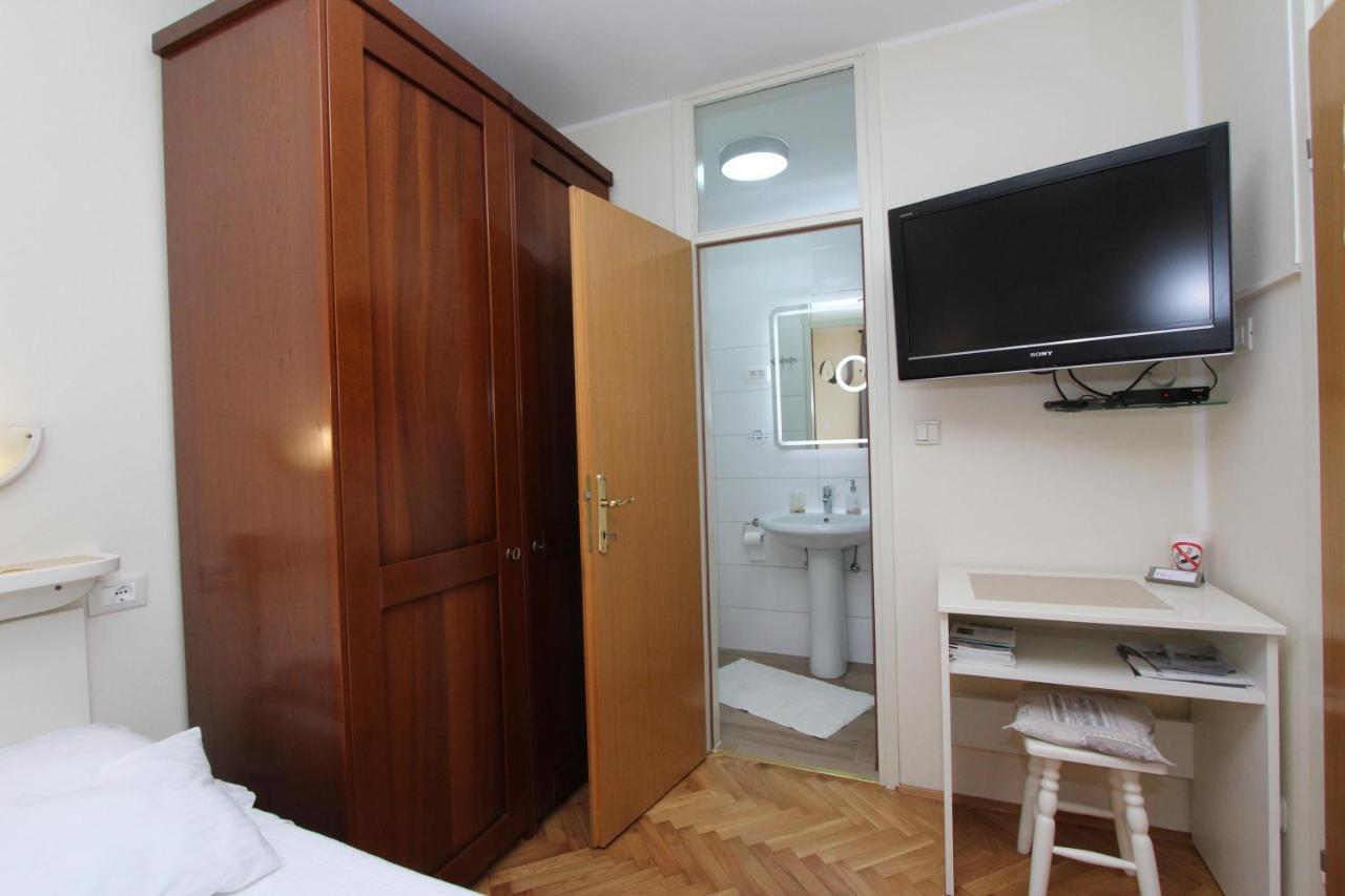 Room Roma Rovinj Exterior photo